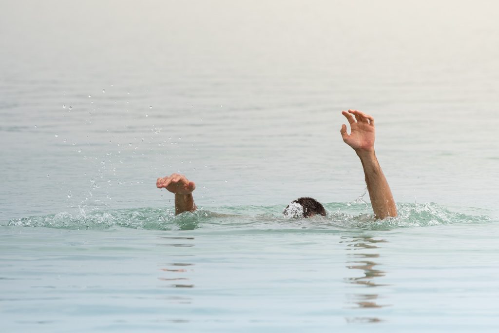 découvrez les enjeux de la noyade, ses causes, ses conséquences, et les mesures préventives à adopter pour assurer la sécurité aquatique. informez-vous sur les signes de détresse et les conseils pour réagir efficacement en cas d'urgence.